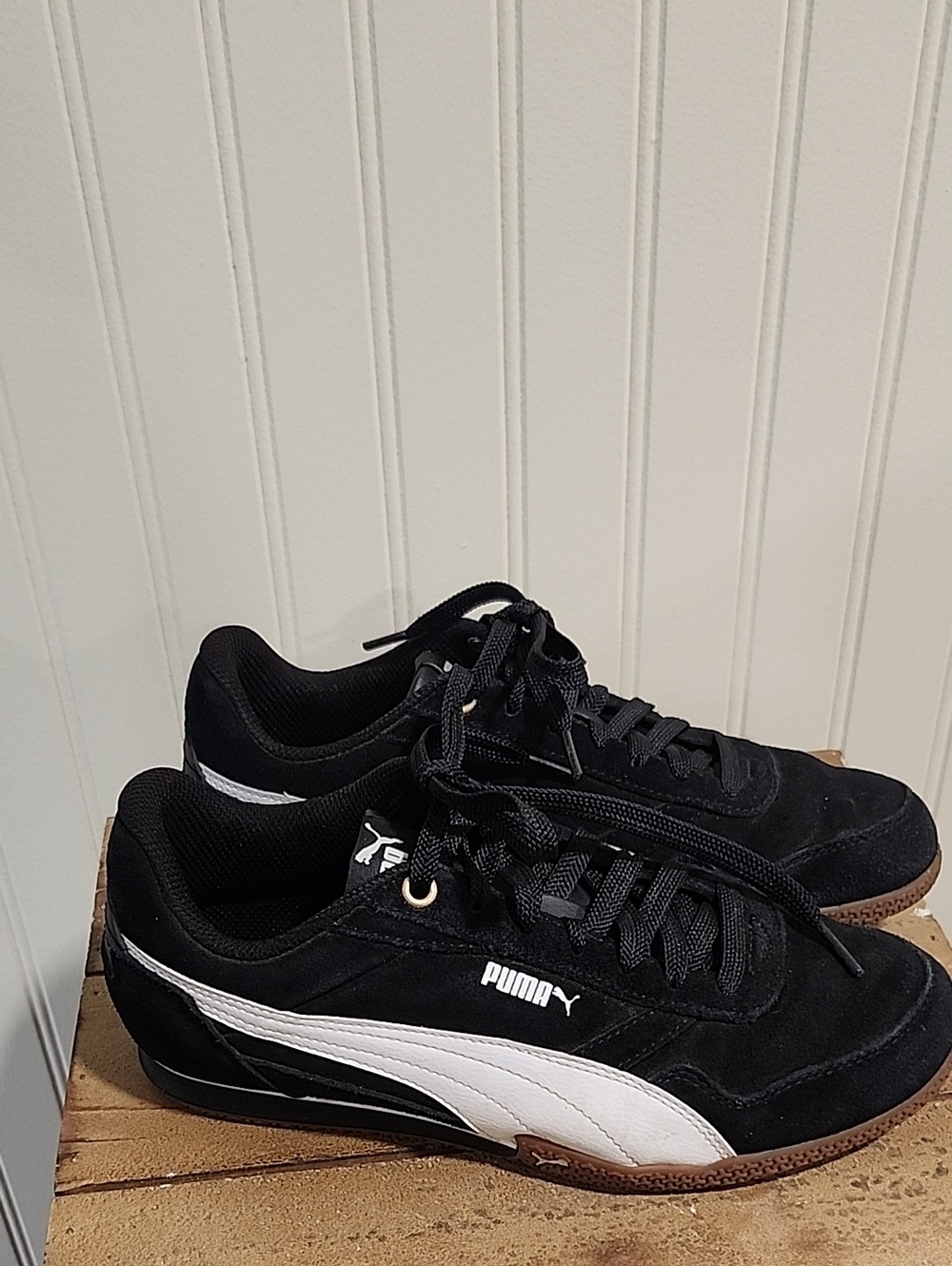Puma Womens Black & White Suede Low-Top Sneakers